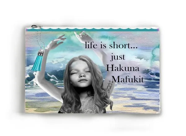 Hakuna Mafukit clutch bag